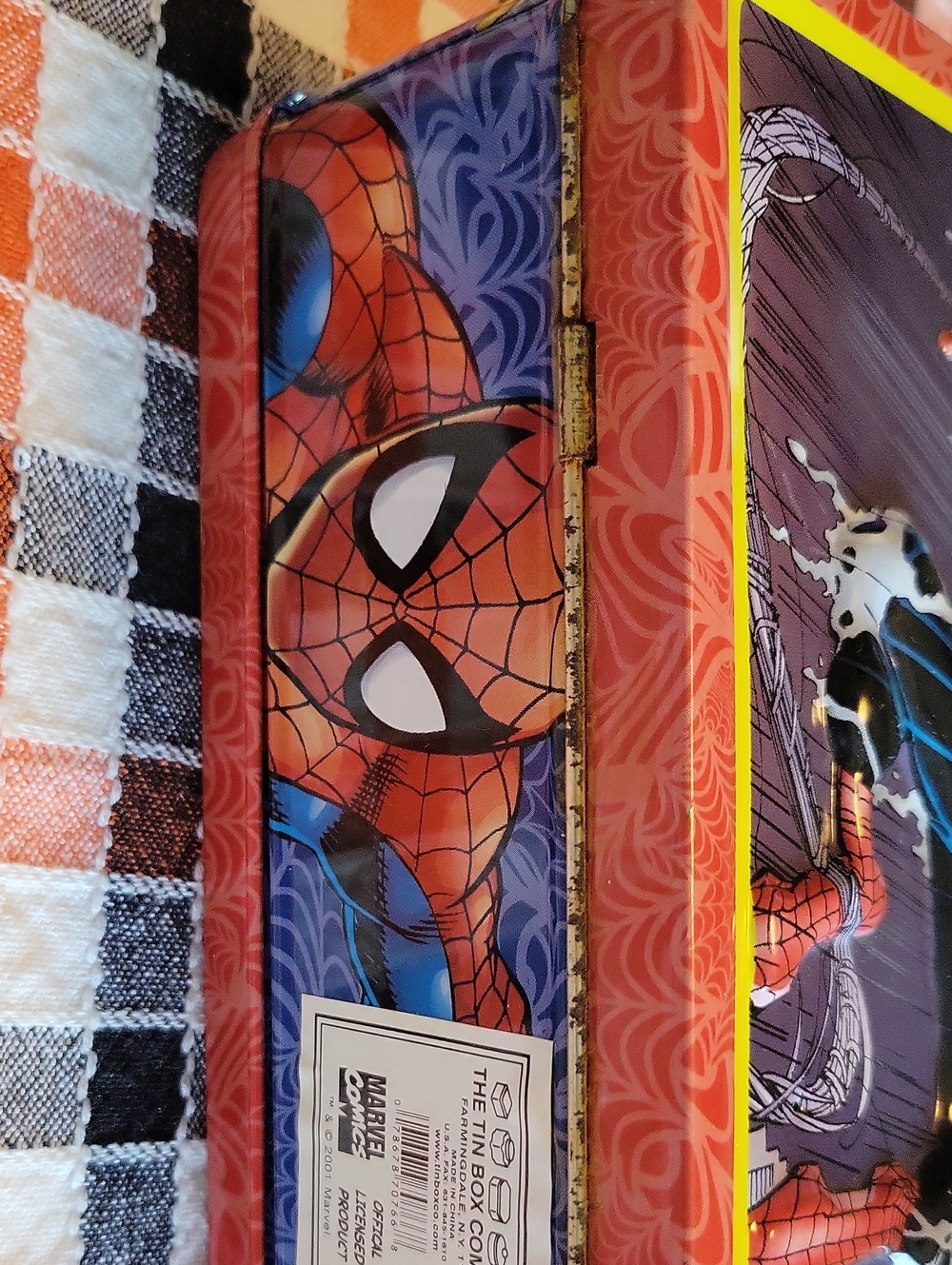 Marvel Spider-Man 3D Red and Blue Metal Lunch Box 2001 Marvel - Picture 7 of 9
